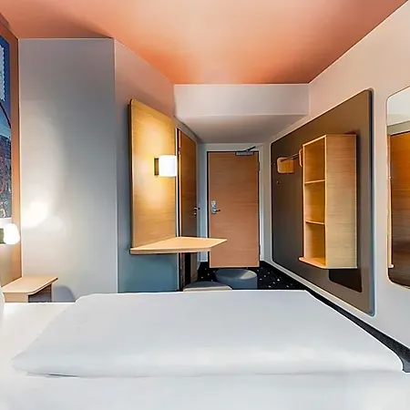 Hotel Bremen-city 3*